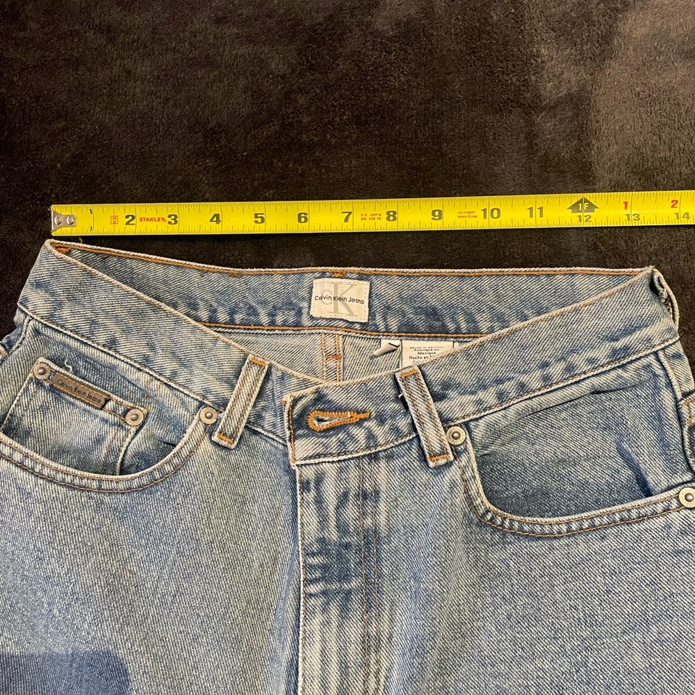 Vintage high waisted Calvin Klein light washed jeans - Picture 6 of 7